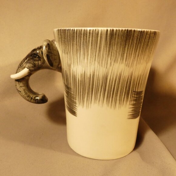 Pier 1 O Imports 3D Elephant Head Handle Coffee Tea Cup Mug 14 Oz Preowned - Picture 2 of 10